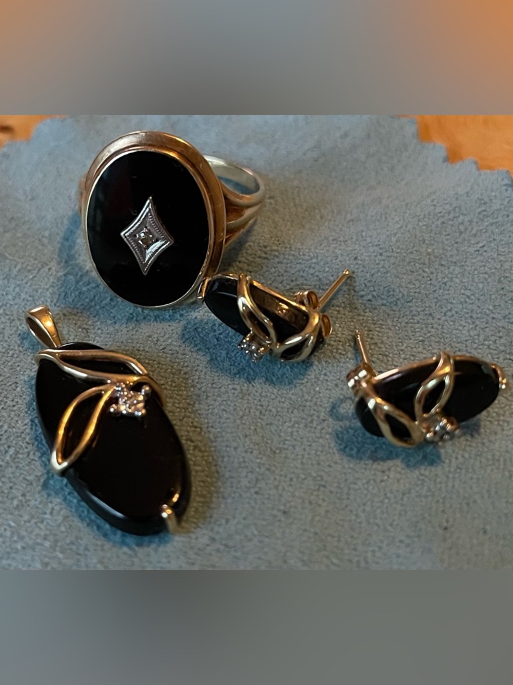 Onyx & diamond set 14K & 10K
